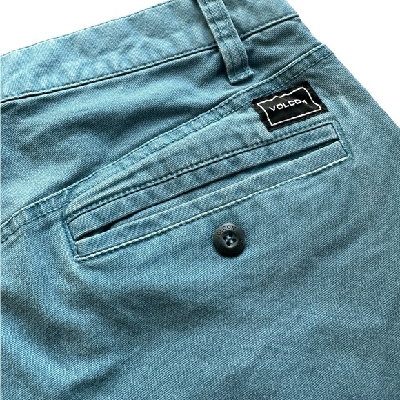 Volcom Men’s blue faded cotton/elastane shorts, frayed bottom leg, sz 32 - Picture 5 of 7